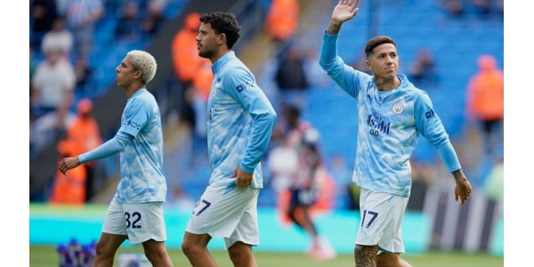 Manchester City heeft een grotere voorsprong op Chelsea om de titel te winnen